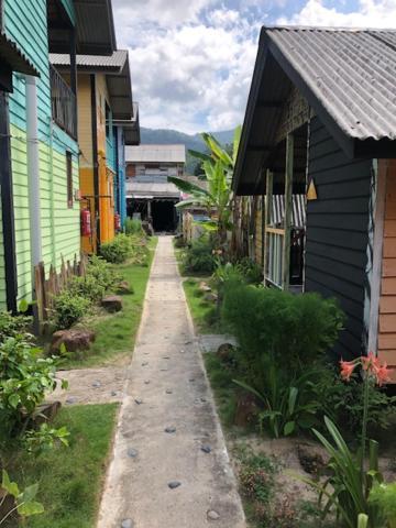 Beach Shack Chalet - Garden View Aframe Small Unit Kampong Juara Экстерьер фото